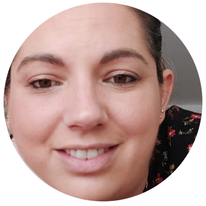 Adriana Morales<br />
Accountacy Administrator